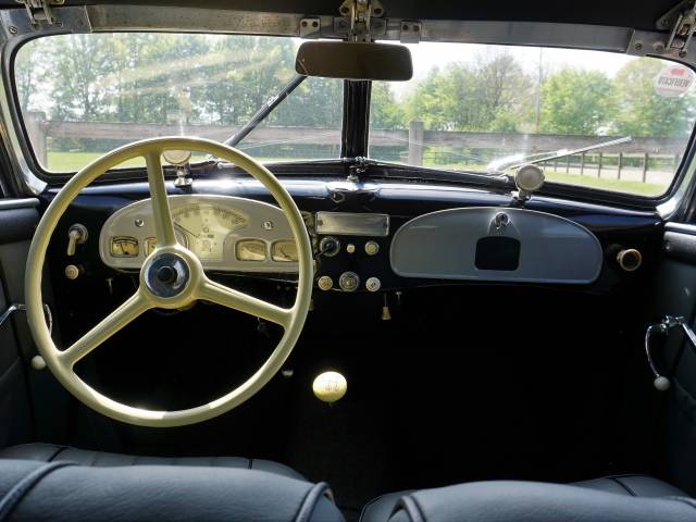 BMW 327