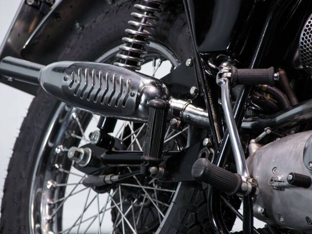 BSA B 44 Victor Grand Prix