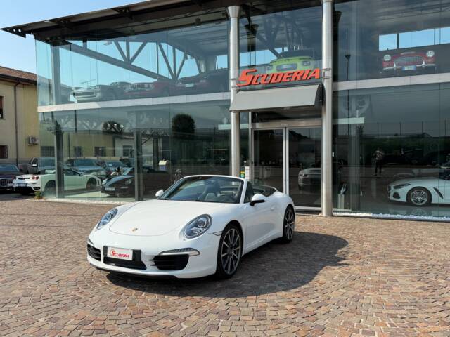 Porsche 911 Carrera