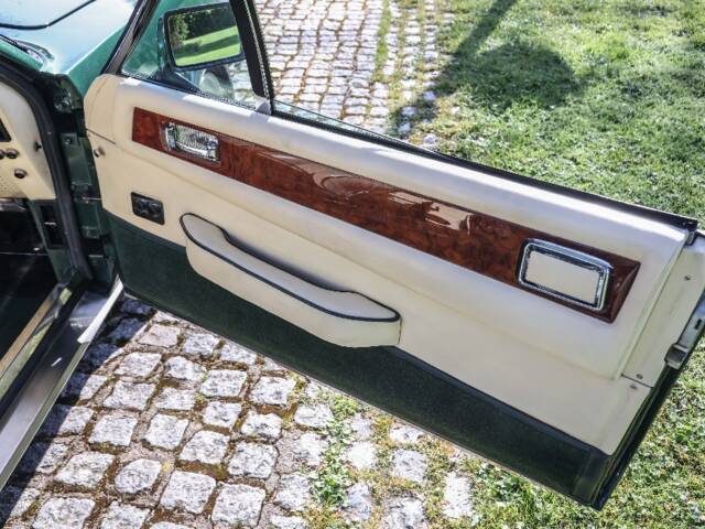 Aston Martin V8 EFi Volante