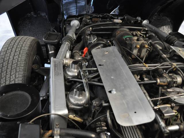 Jaguar E-Type V12 (2+2)