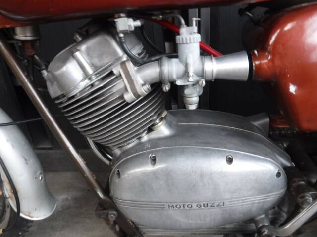 Moto Guzzi Stornello 125