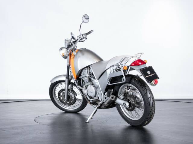 Aprilia Motò 650