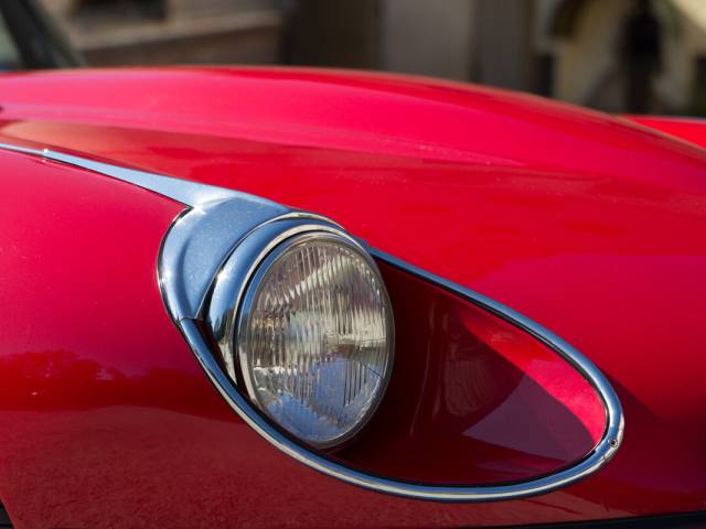 Jaguar E-Type V12 (2+2)