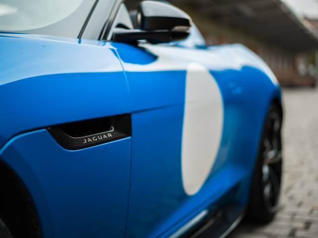 Jaguar F-Type Project 7