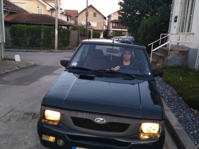 Image 1/5 de Zastava Yugo 65 (2004)