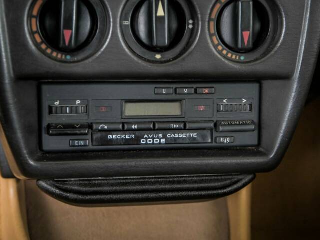 Mercedes-Benz 190 D 2.5