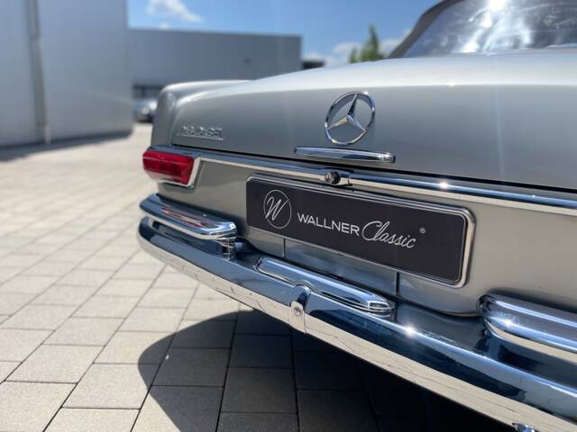 Mercedes-Benz 250 SE