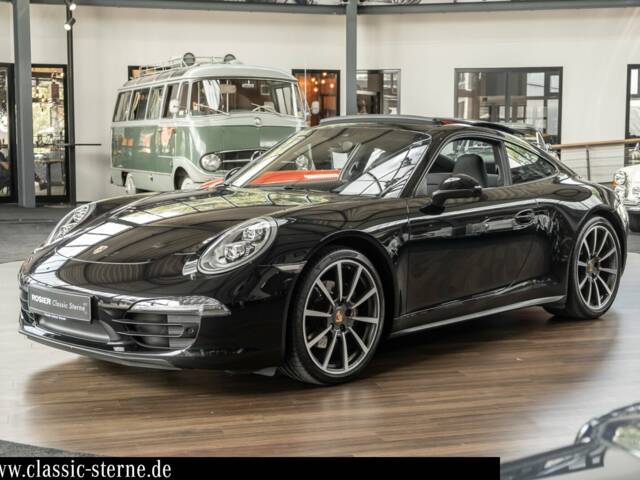 Porsche 911 Carrera 4 "Black Edition"