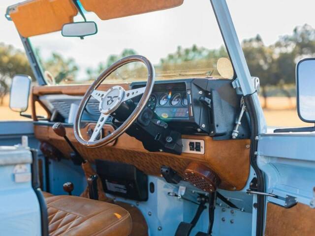 Land Rover 110