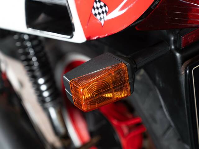 Moto Guzzi V 65 Lario