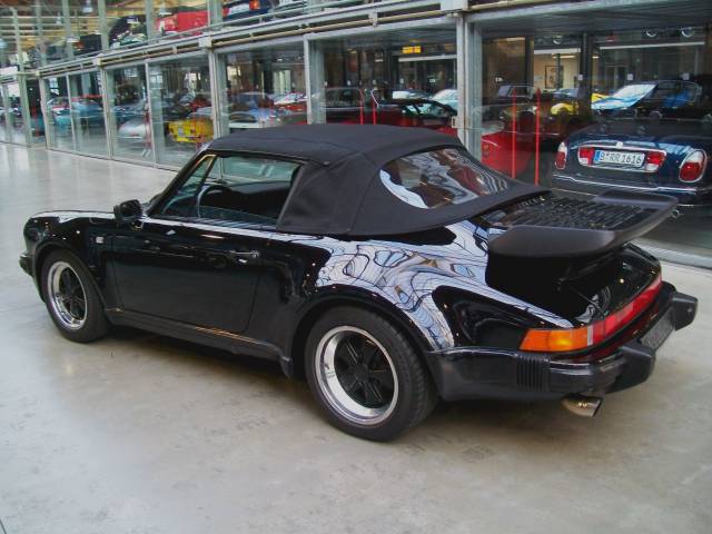 Porsche 911 Carrera 3.2 (WTL)