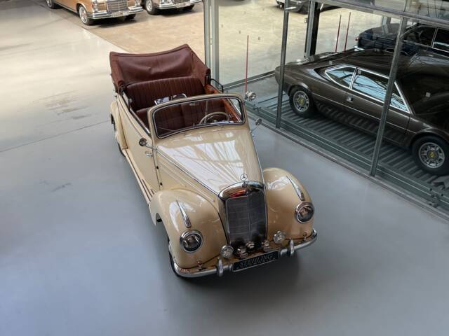 Mercedes-Benz 220 Cabriolet B