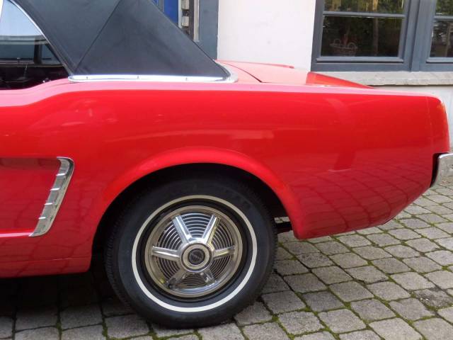 Ford Mustang 200