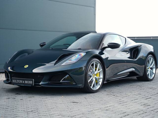 Lotus Emira