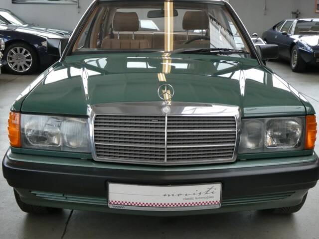 Bild 1/50 von Mercedes-Benz 190 (1989)