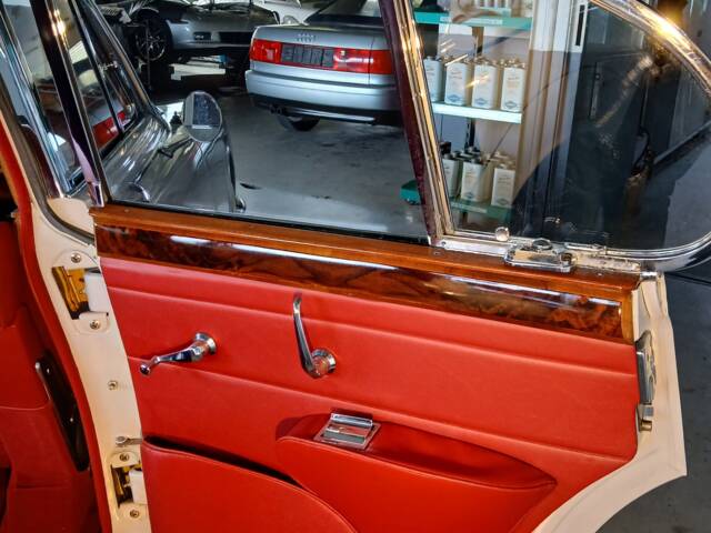Jaguar Mk II 3.4