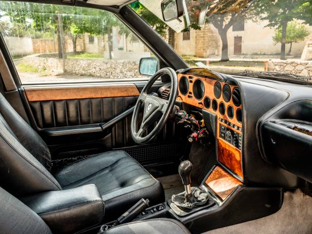 Lancia Thema 8.32