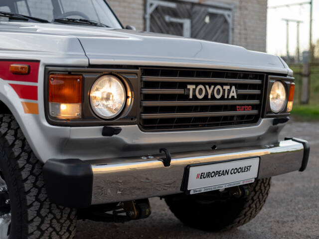 Toyota Land Cruiser HJ61 GX