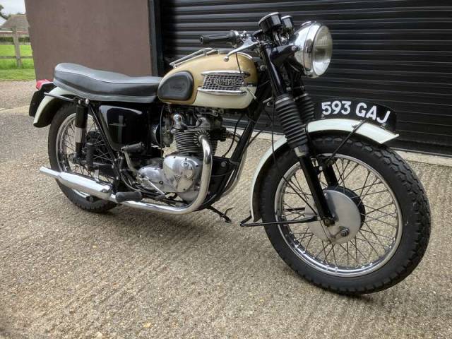Image 1/10 of Triumph DUMMY (1964)