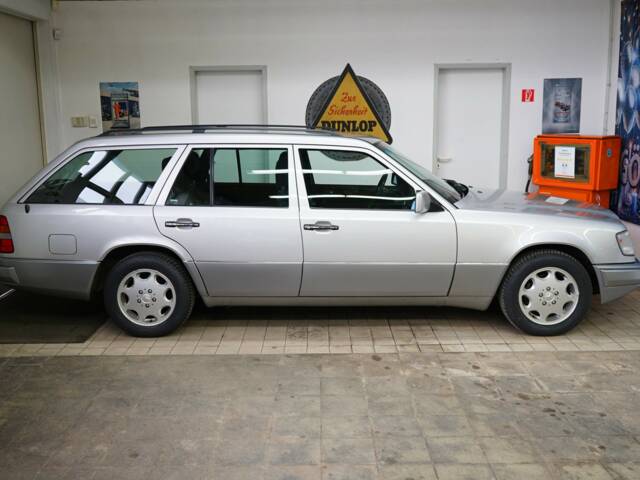 Mercedes-Benz E 220 T