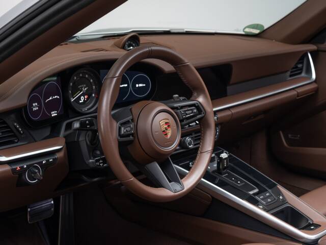 Porsche 911 Carrera 4 GTS