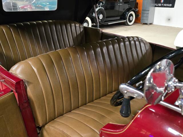 Pierce-Arrow Modell 43