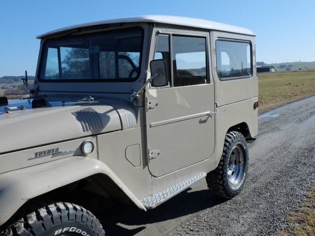 Toyota Land Cruiser FJ 40