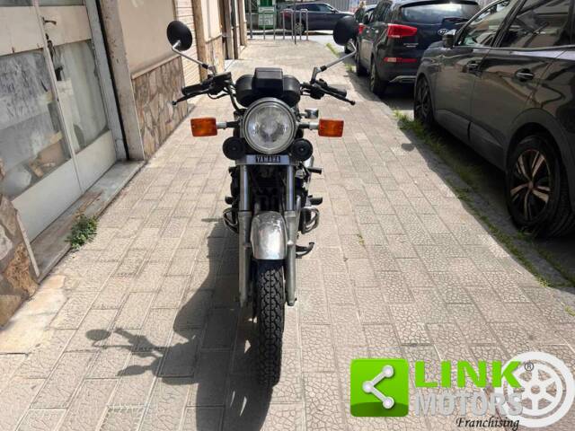 Yamaha XJ 550