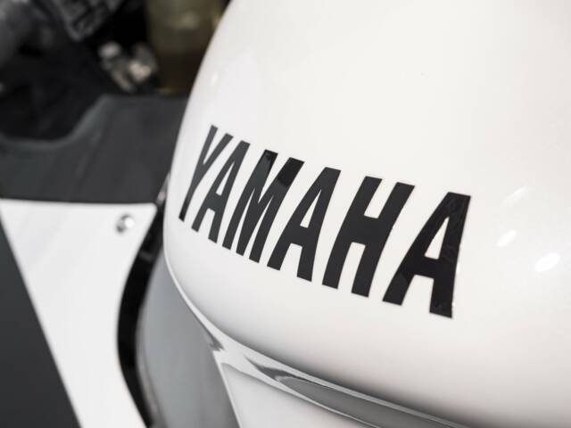 Yamaha YZF 1000 R1