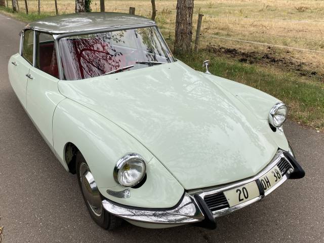 Bild 1/49 von Citroën DS 19 (1964)