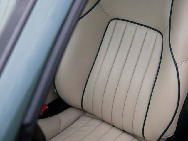Aston Martin DB 7