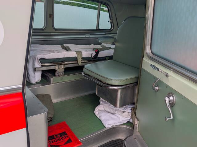 Cadillac Ambulance Carrosserie Köng
