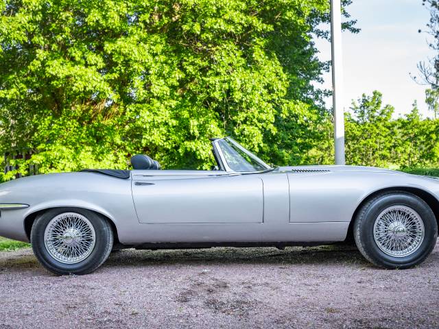 Jaguar E-Type V12