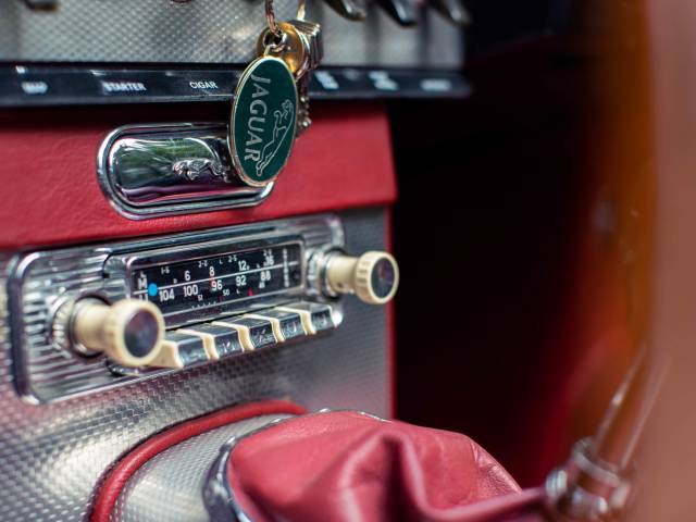 Jaguar E-Type 3.8