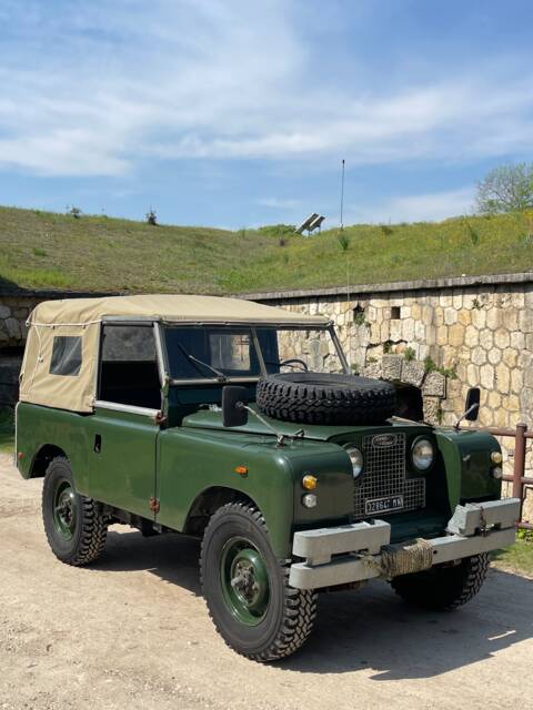 Image 1/20 of Land Rover 88 (1965)