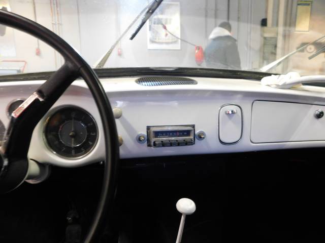 Volkswagen Karmann Ghia 1200