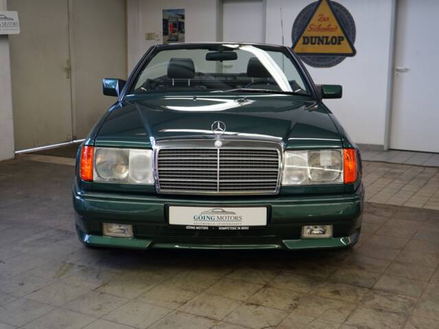 Mercedes-Benz 300 CE-24