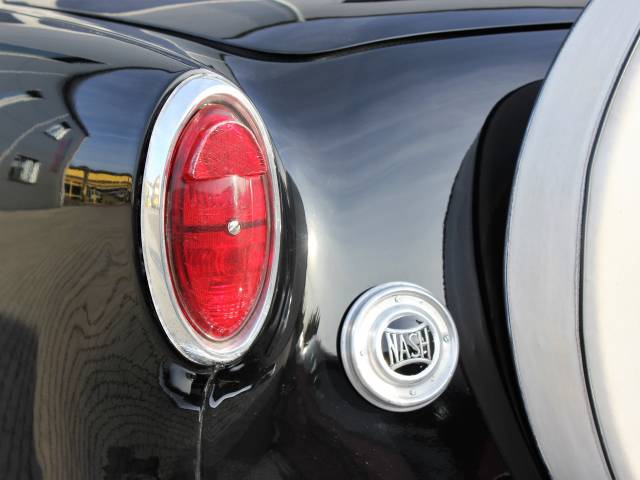 Nash Metropolitan