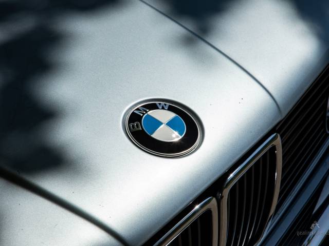 BMW 325i