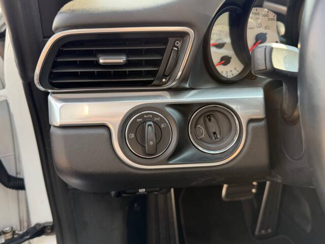 Porsche 911 Carrera