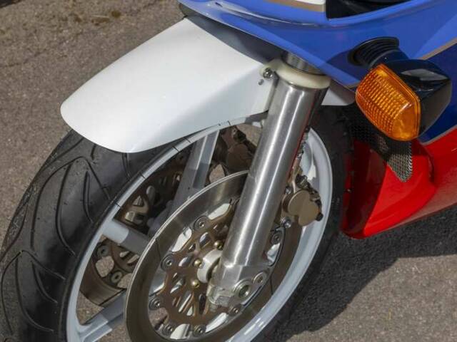 Honda VFR 750R RC 30