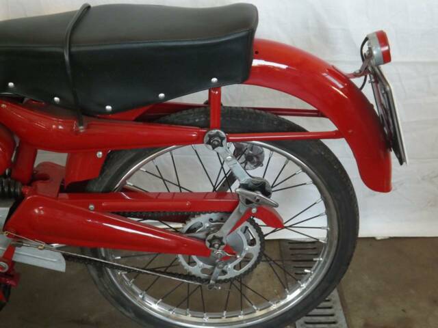 Moto Guzzi Cardellino 75