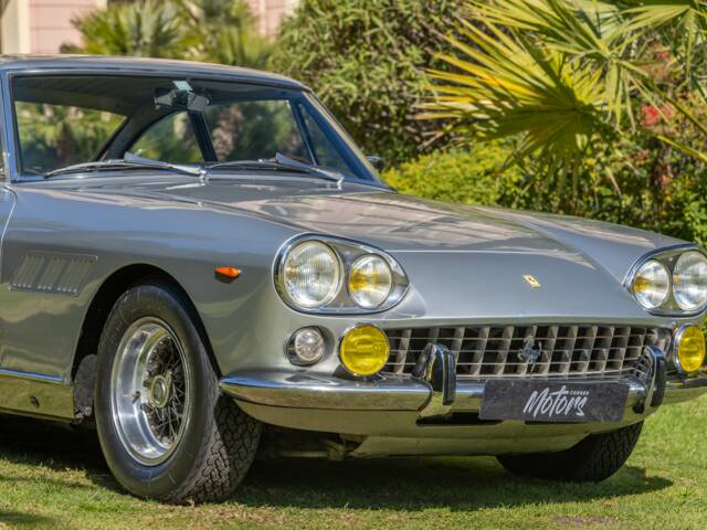 Ferrari 330 GT 2+2