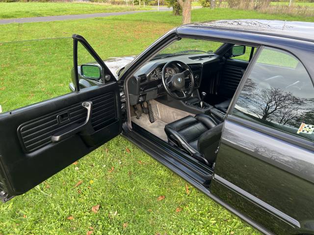 BMW 318i