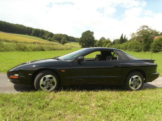 Immagine 1/11 di Pontiac Firebird (1994)