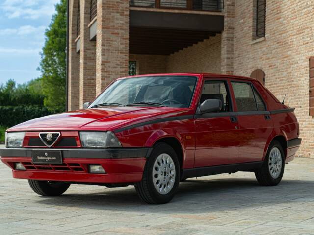 Immagine 1/45 di Alfa Romeo 75 1.6 (1991)