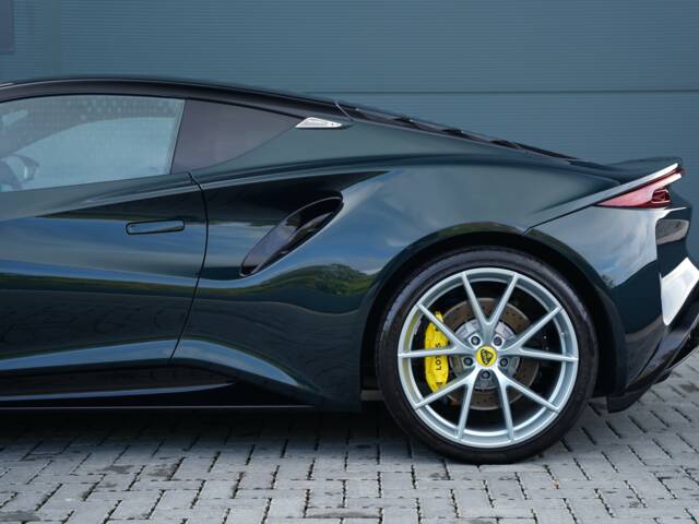 Lotus Emira