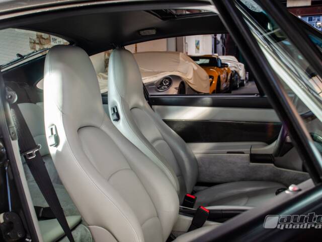 Porsche 911 Carrera
