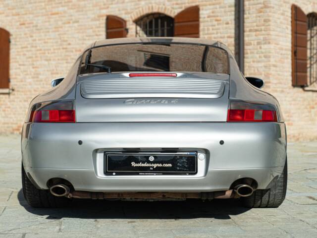 Porsche 911 Carrera 4